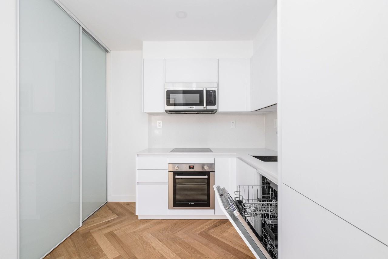 110 Wellesley Street East - Photo 3 of 19