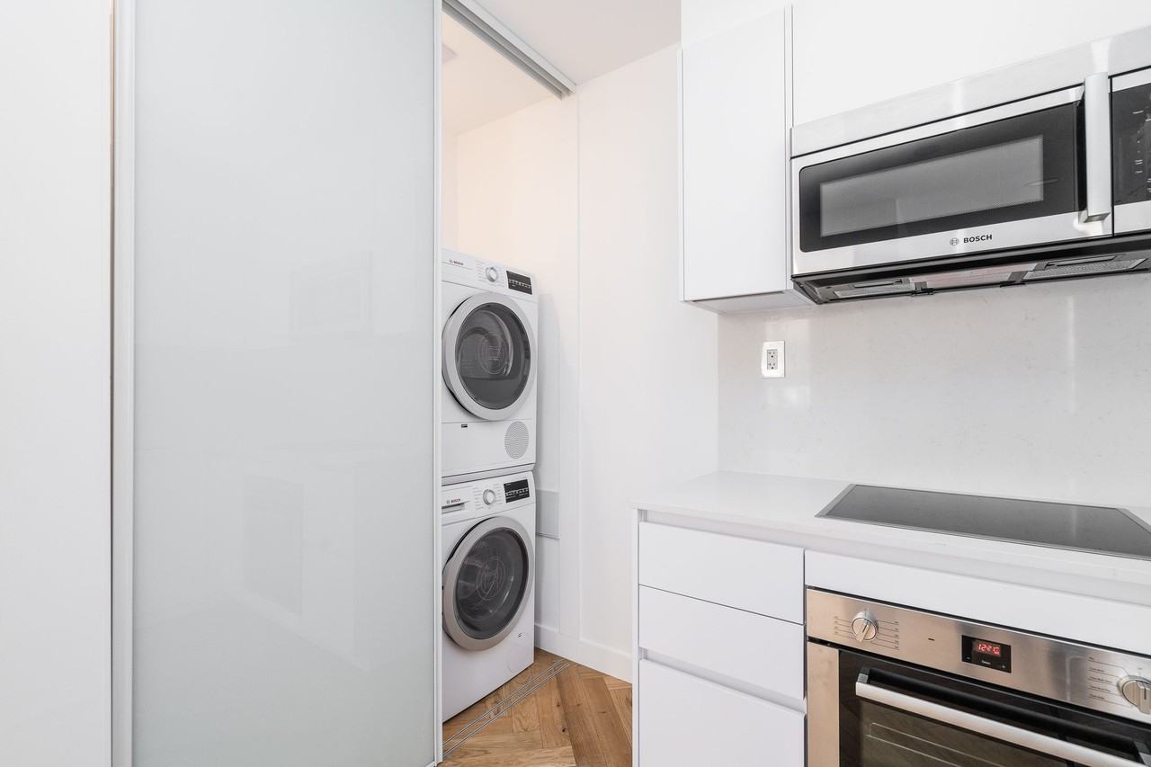 110 Wellesley Street East - Photo 7 of 19