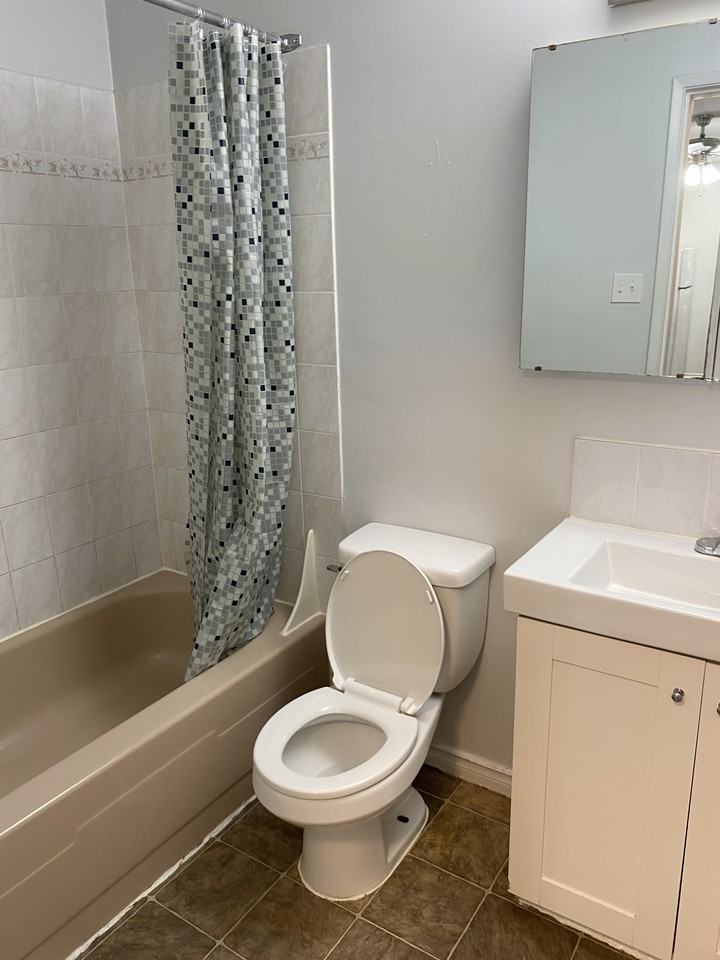 Vista on 78th - 1 Month Free! - Photo 2 of 21