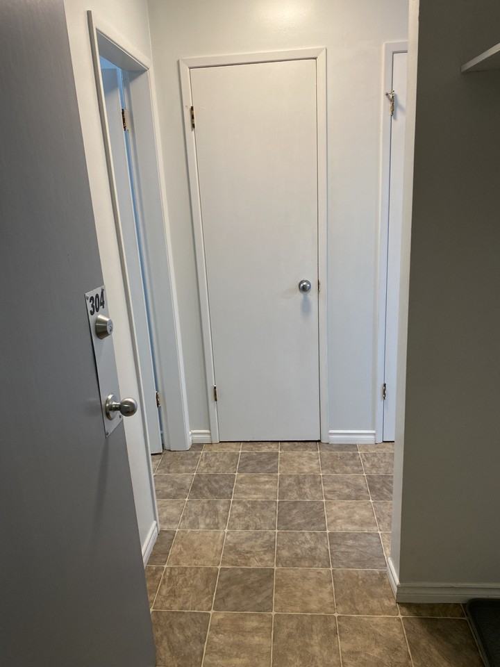 Vista on 78th - 1 Month Free! - Photo 3 of 21