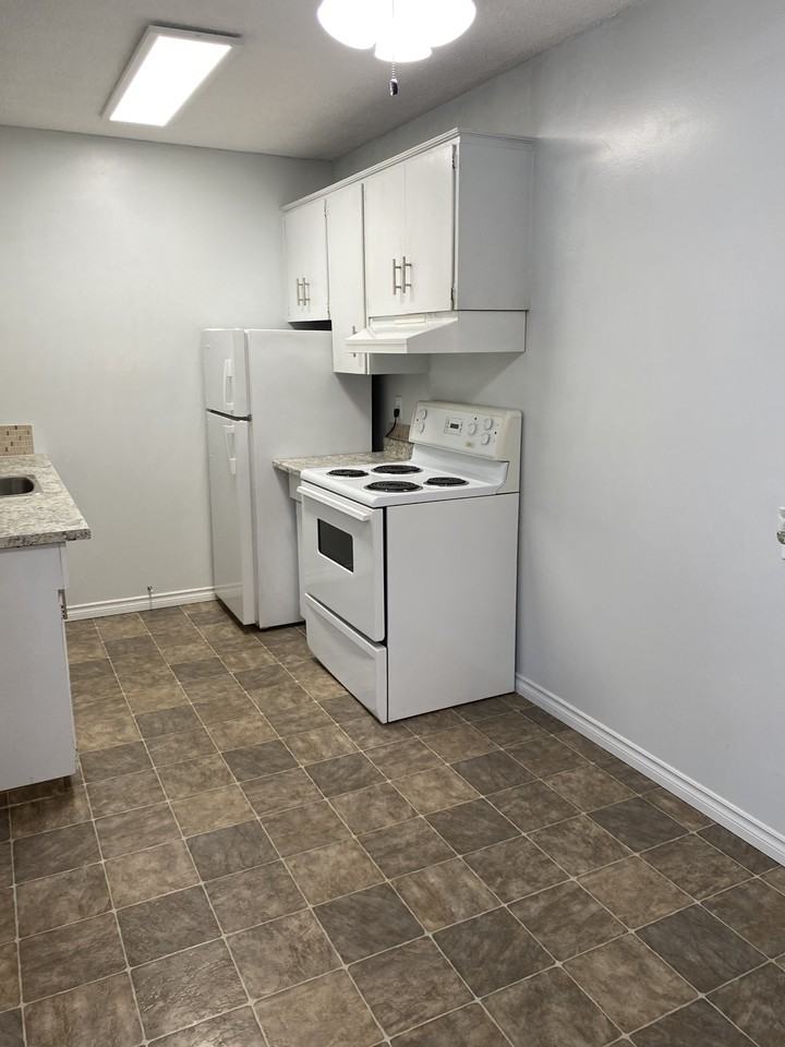 Vista on 78th - 1 Month Free! - Photo 5 of 21