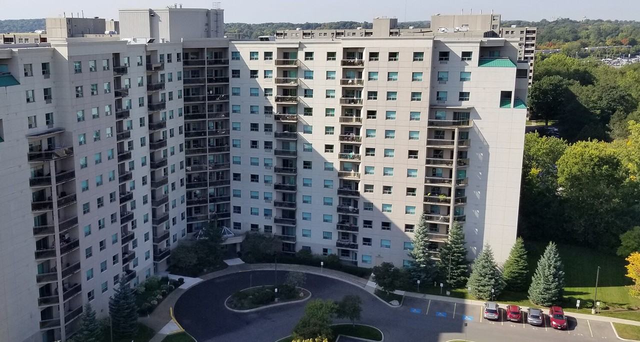 565 Proudfoot Place - Photo 2 of 21