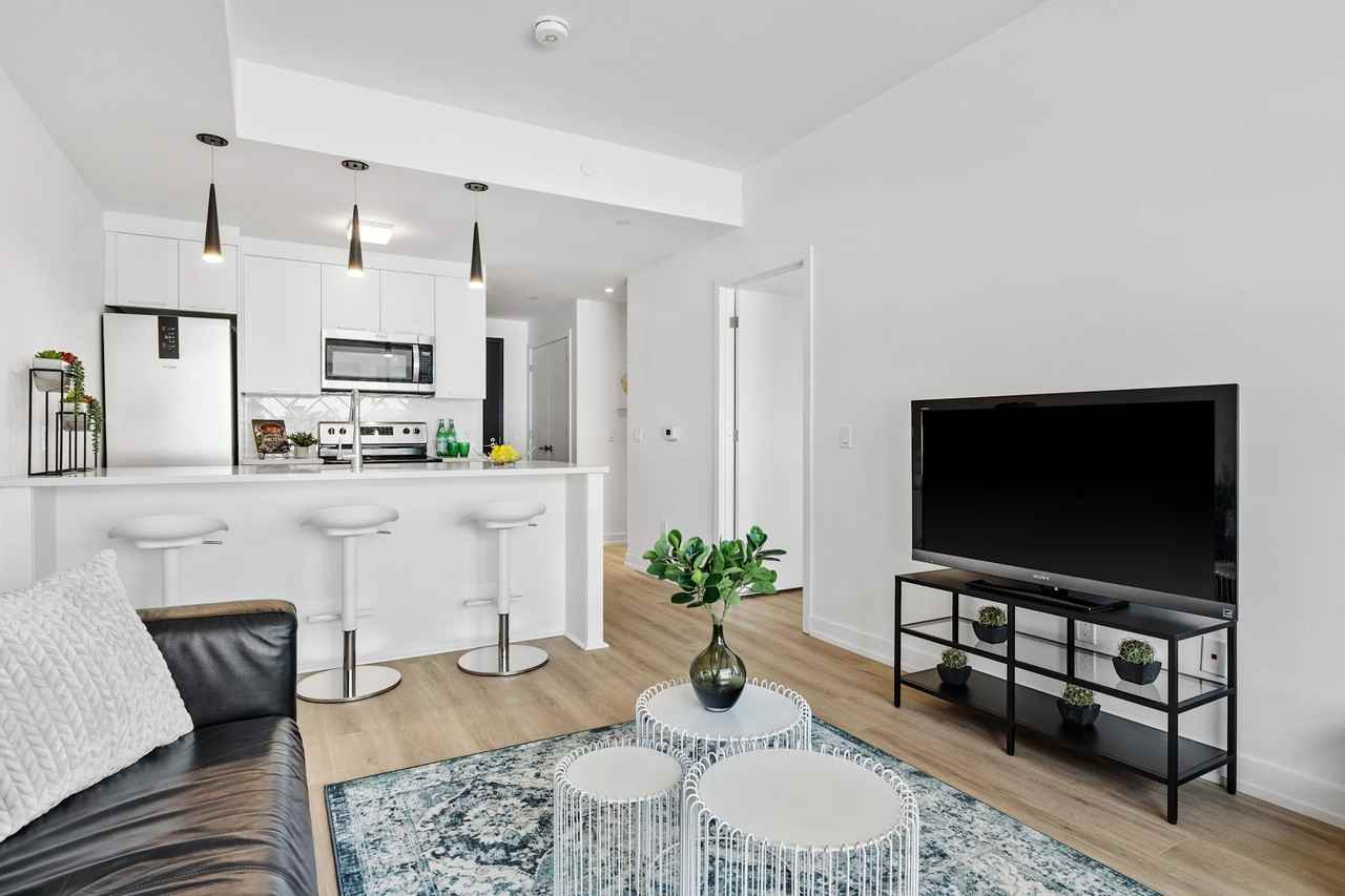 Milieu - Photo 7 of 19