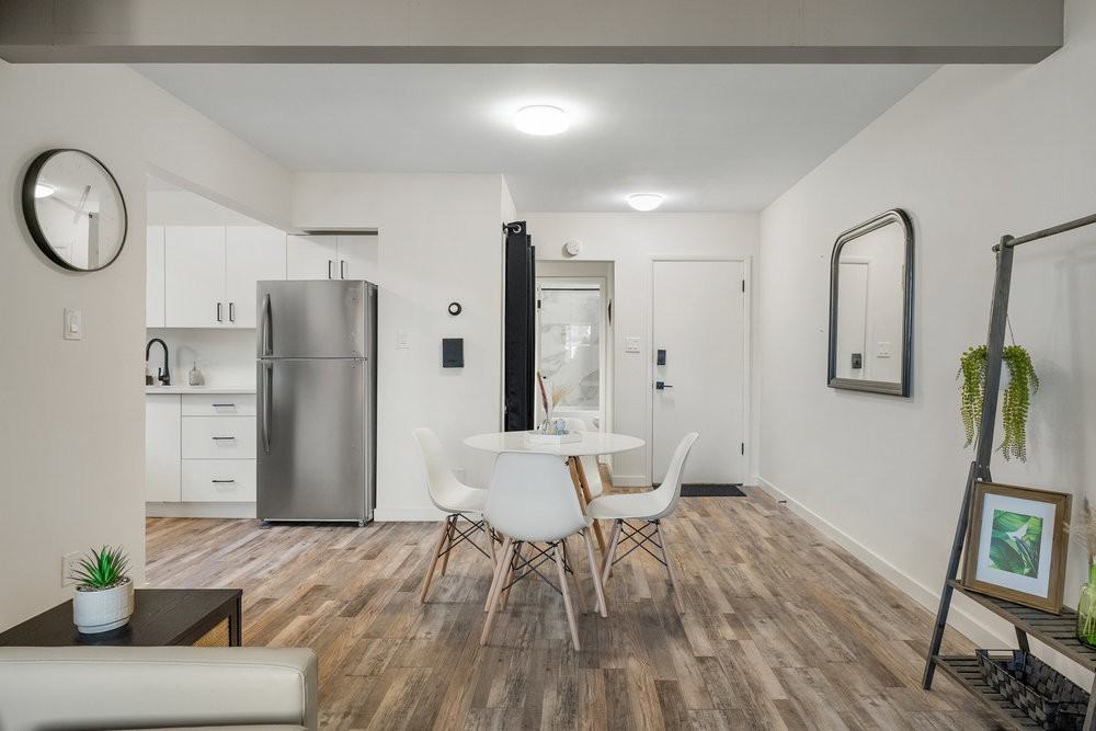 1535 12 Ave Sw - Photo 6 of 34