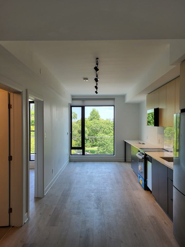 444 Bronson Ave - Photo 5 of 18