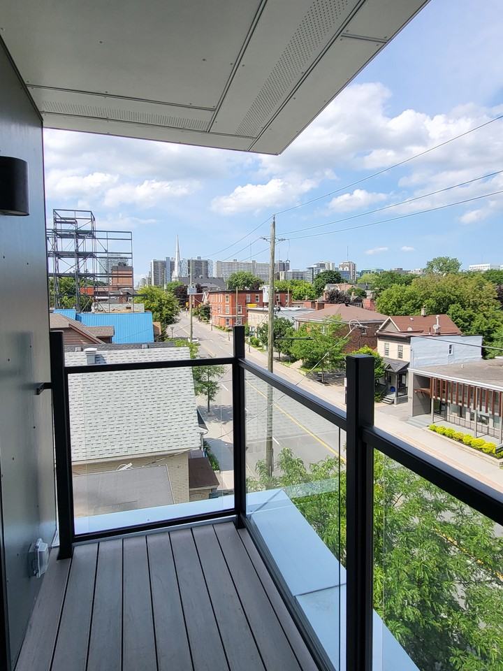 444 Bronson Ave - Photo 7 of 18