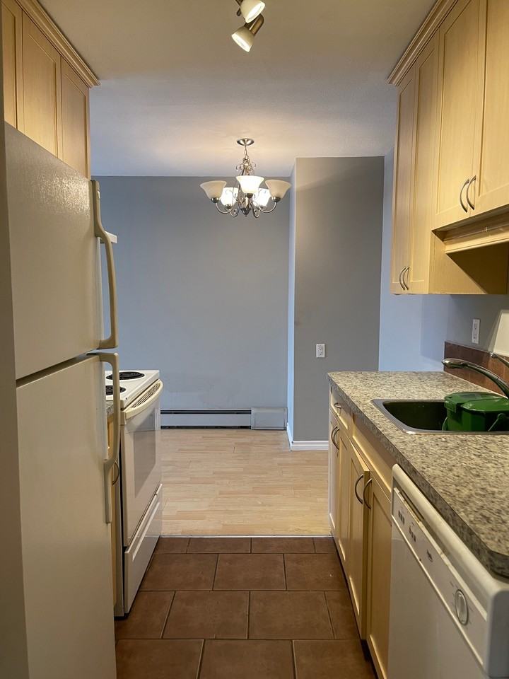 9904 90 Ave Nw - Photo 4 of 50