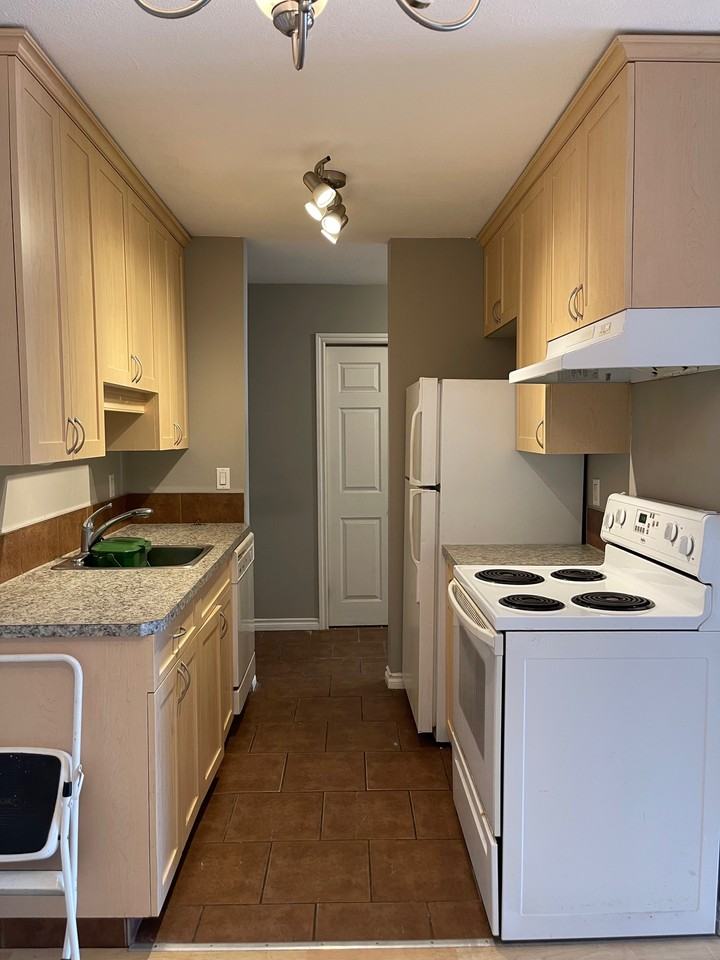 9904 90 Ave Nw - Photo 6 of 50