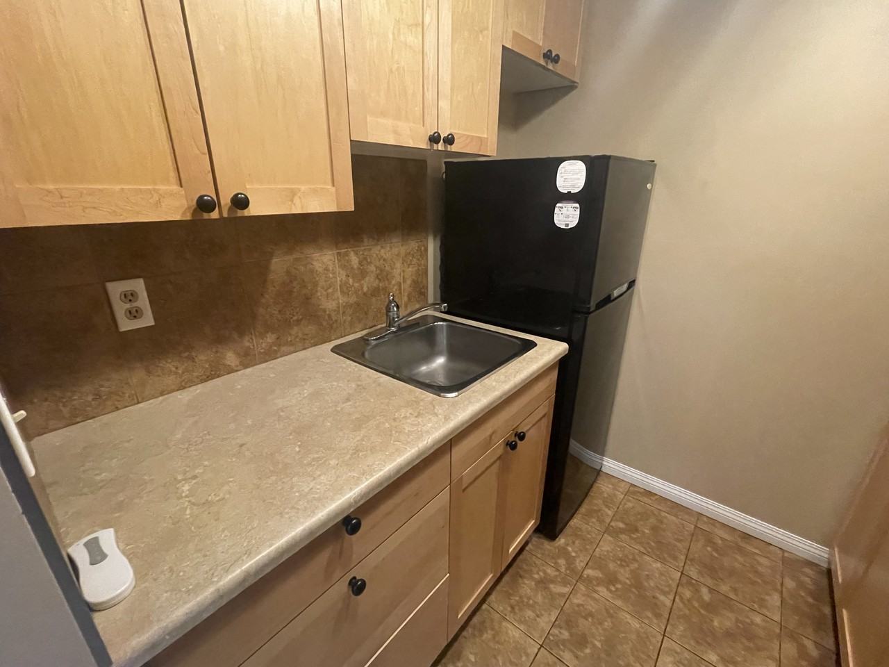 9904 90 Avenue Northwest - Photo 5 of 30