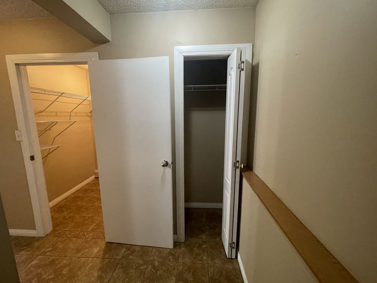 9904 90 Ave Nw - Photo 7 of 24