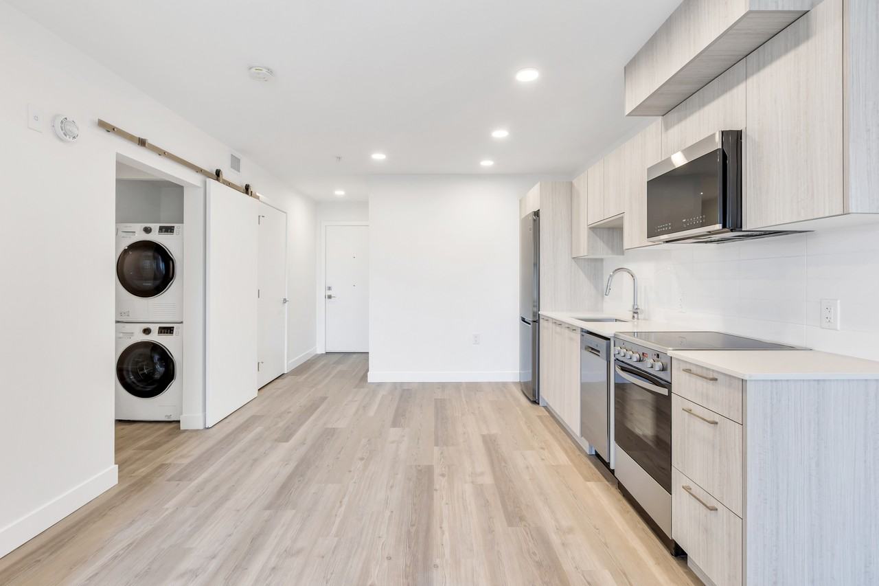 Laurel - 8605 Laurel St - Photo 6 of 50