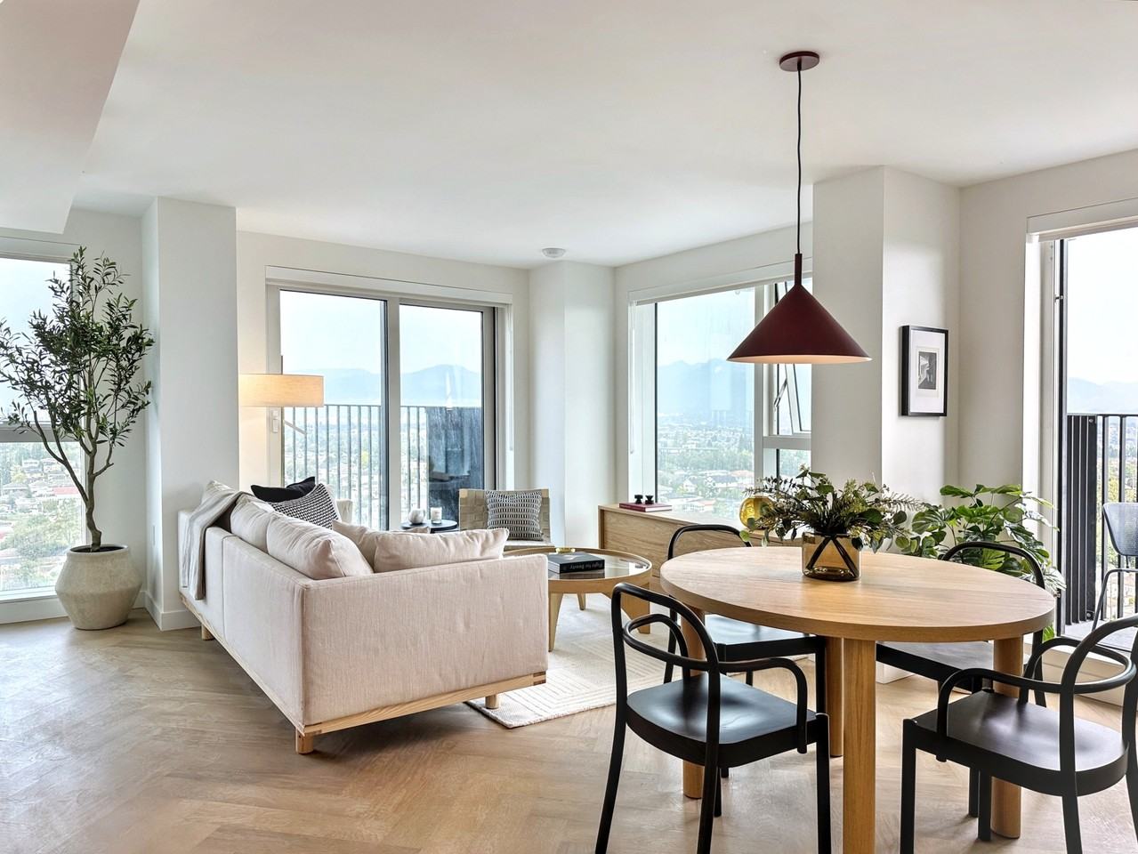 Joyce² - Photo 2 of 22