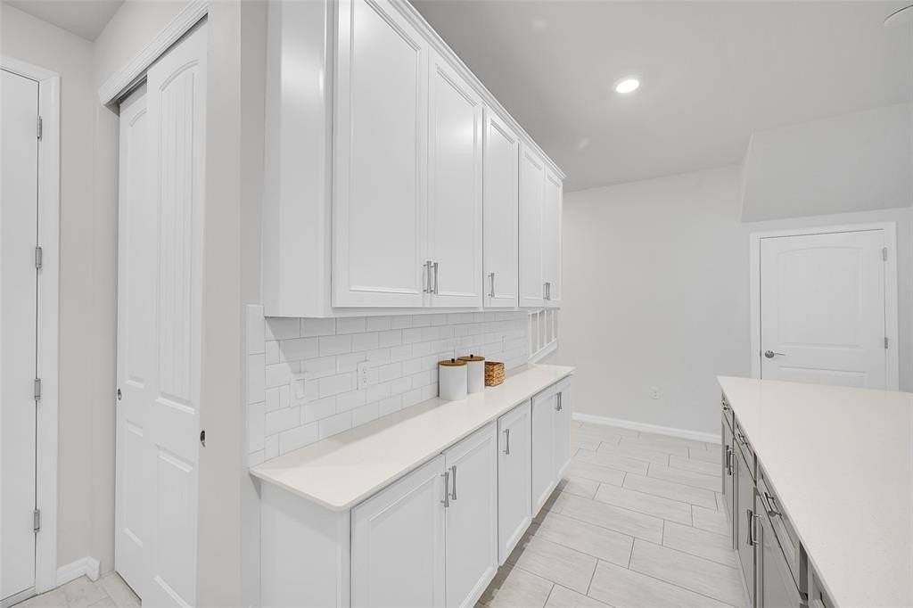 8247 Cinch Way - Photo 6 of 33