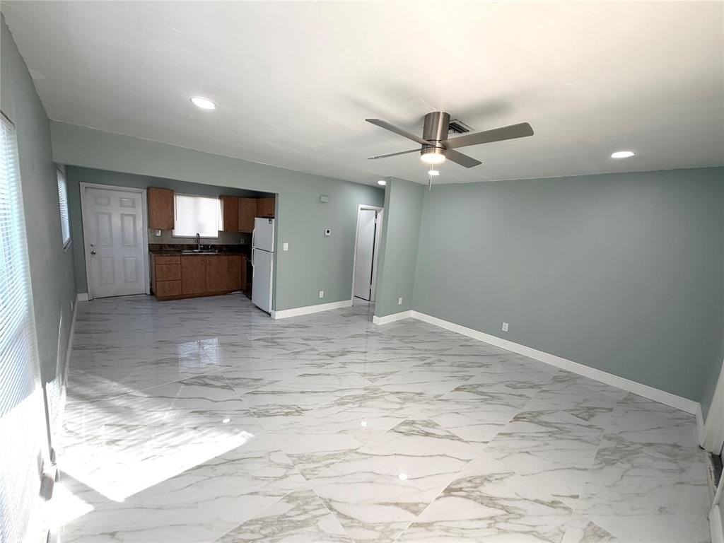 218 Sw 1st Ct - Photo 3 of 17