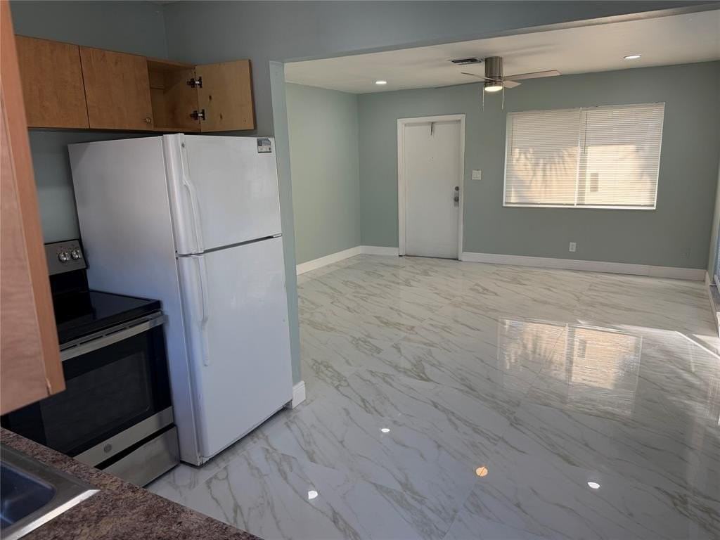 218 Sw 1st Ct - Photo 5 of 17