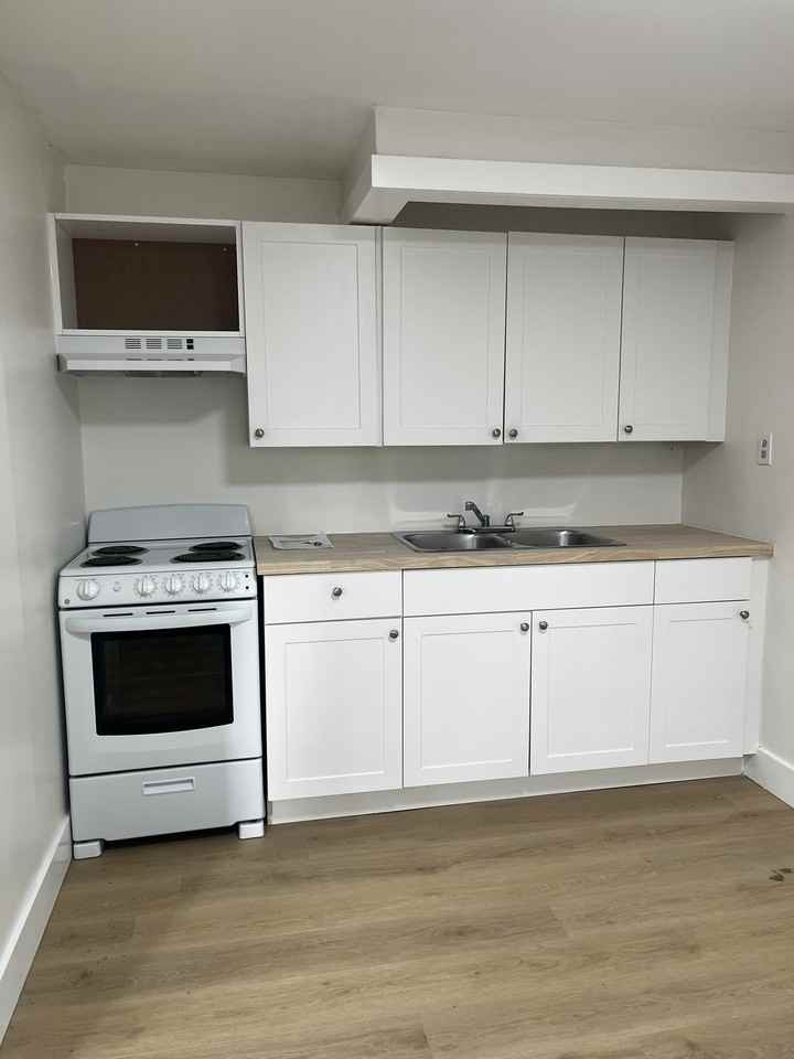 371 Blake St - Photo 6 of 13