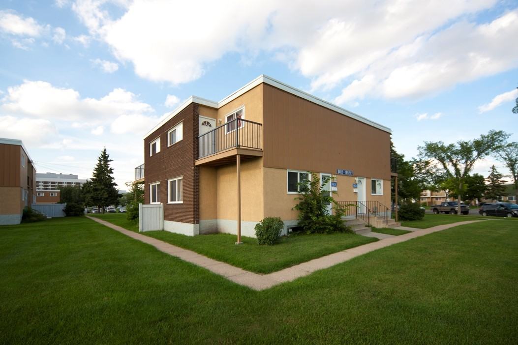 Elmwood Townhomes - Photo 5 of 22