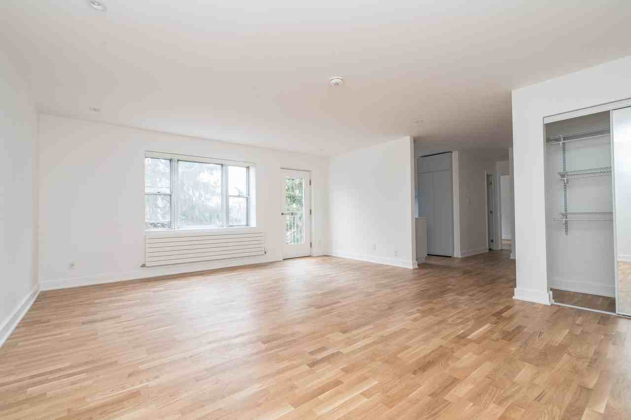 39, 47-49 Riverwood Parkway - Photo 5 of 11