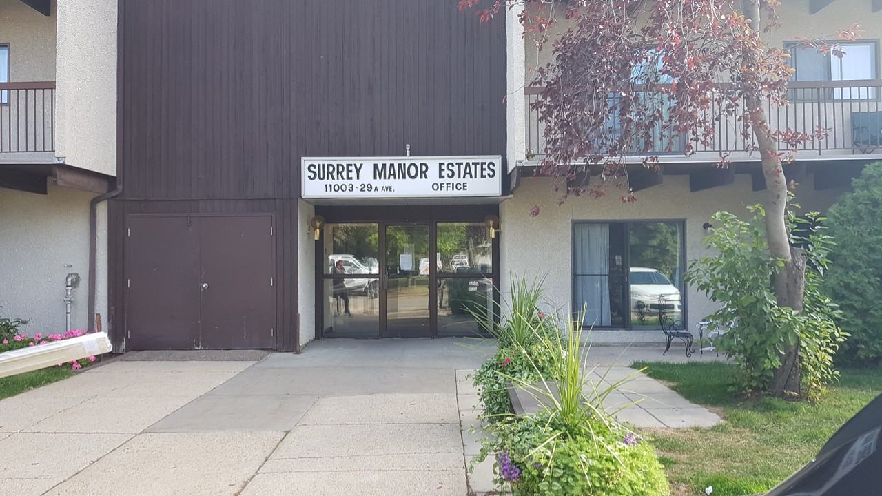 Surrey Manor - Photo 5 of 9