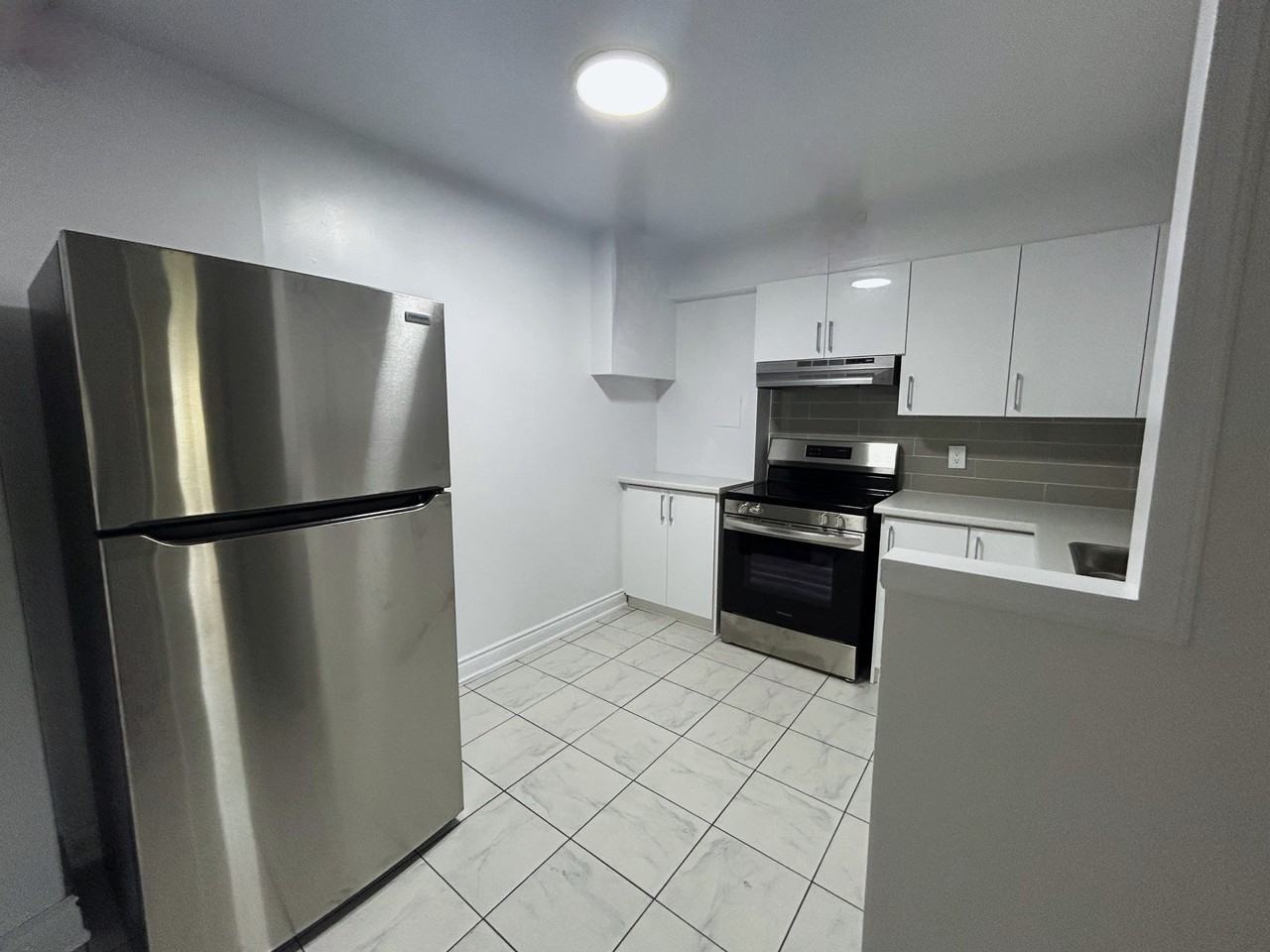 Pioneer Apartments - Photo 7 of 9