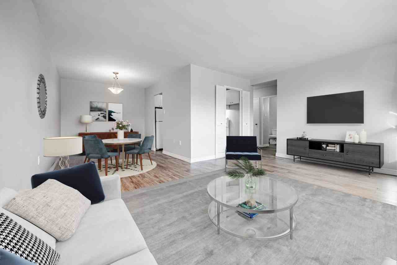 780 Wonderland Road South - Photo 4 of 14