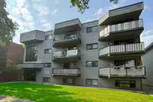 featured image of 10240 118 St Nw