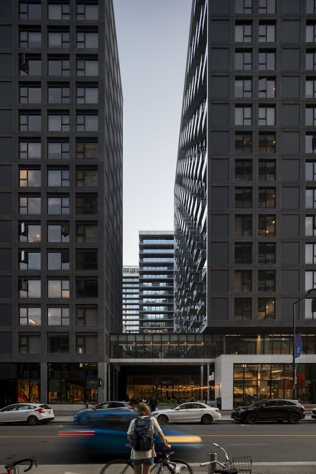 GRIFFIN SQUARE Condo Rentals - Photo 2 of 50