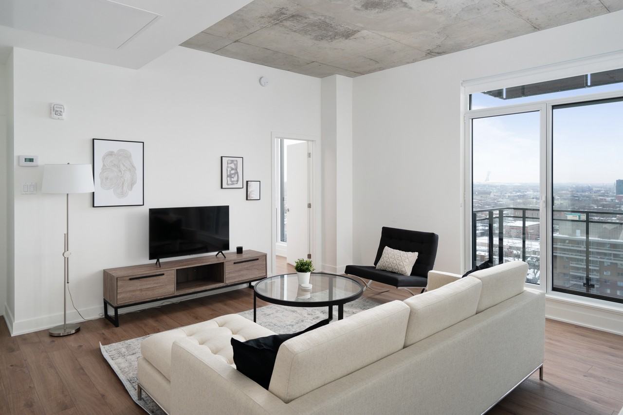 Zenith - Condos for rent - Photo 3 of 50