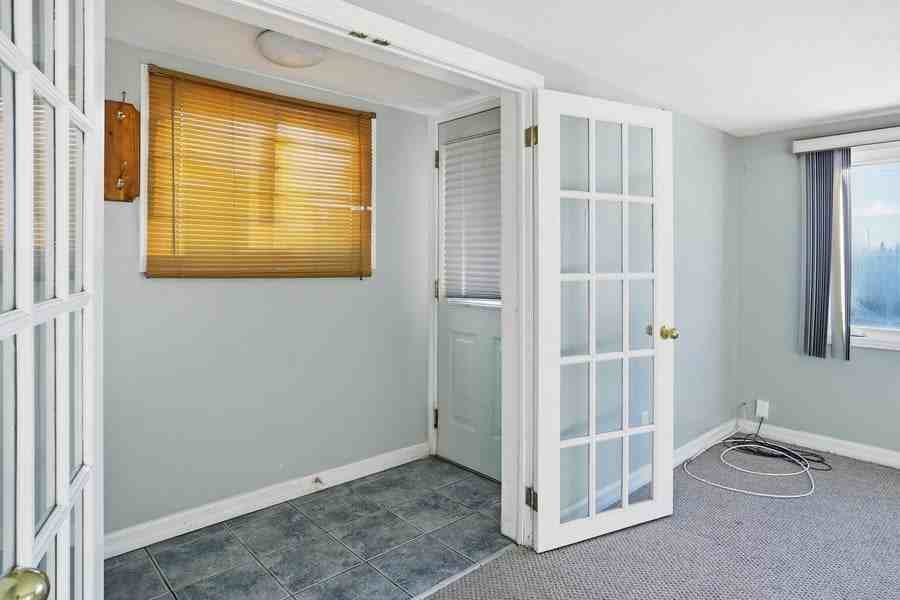 704 Claude Street Unit B - Photo 4 of 13