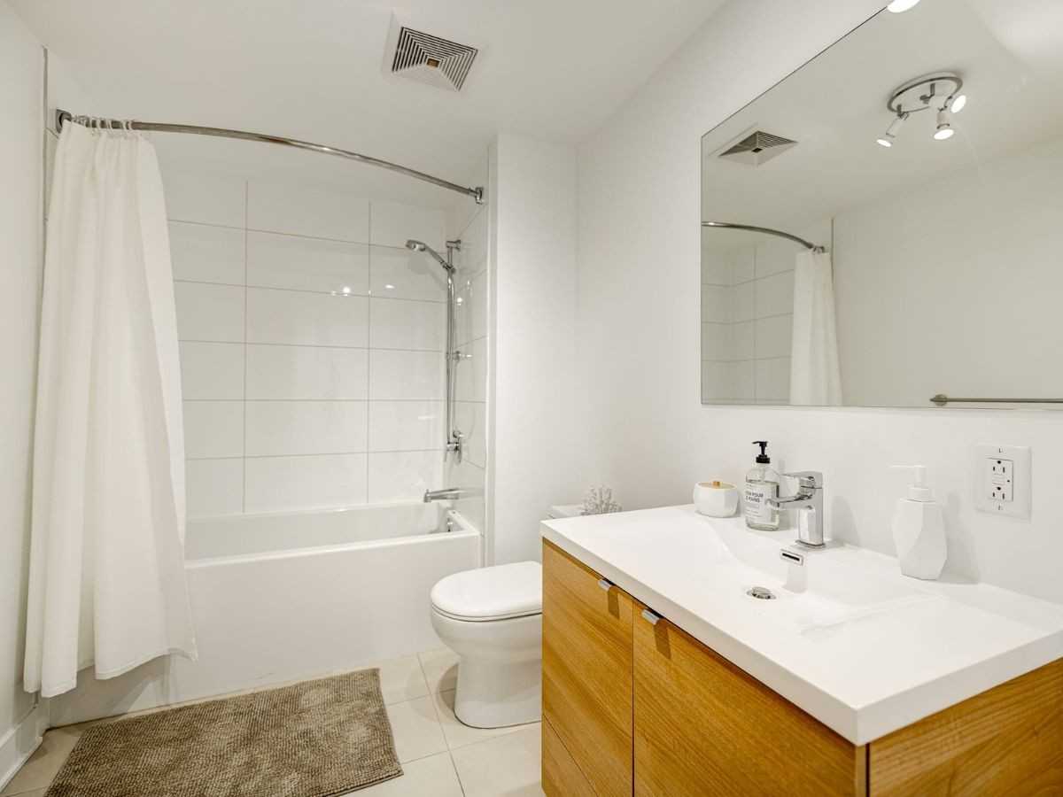 Le Shaughn - Photo 7 of 12