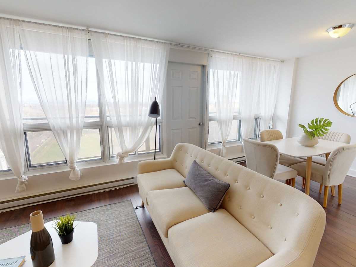 5999 Monkland - Photo 3 of 10