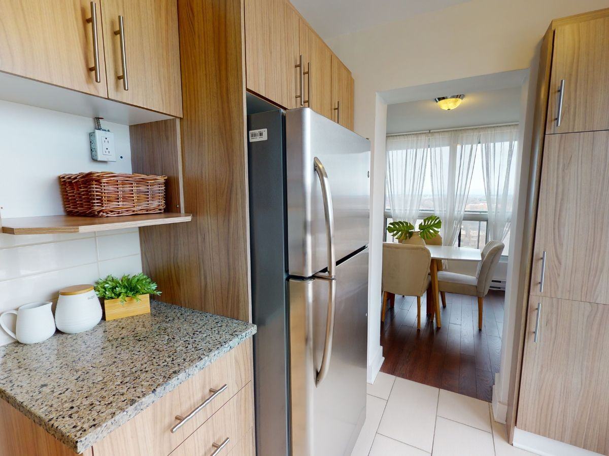 5999 Monkland - Photo 5 of 10