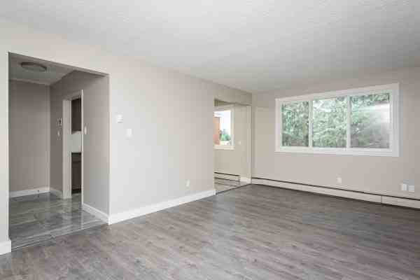 West Villa - Photo 4 of 7