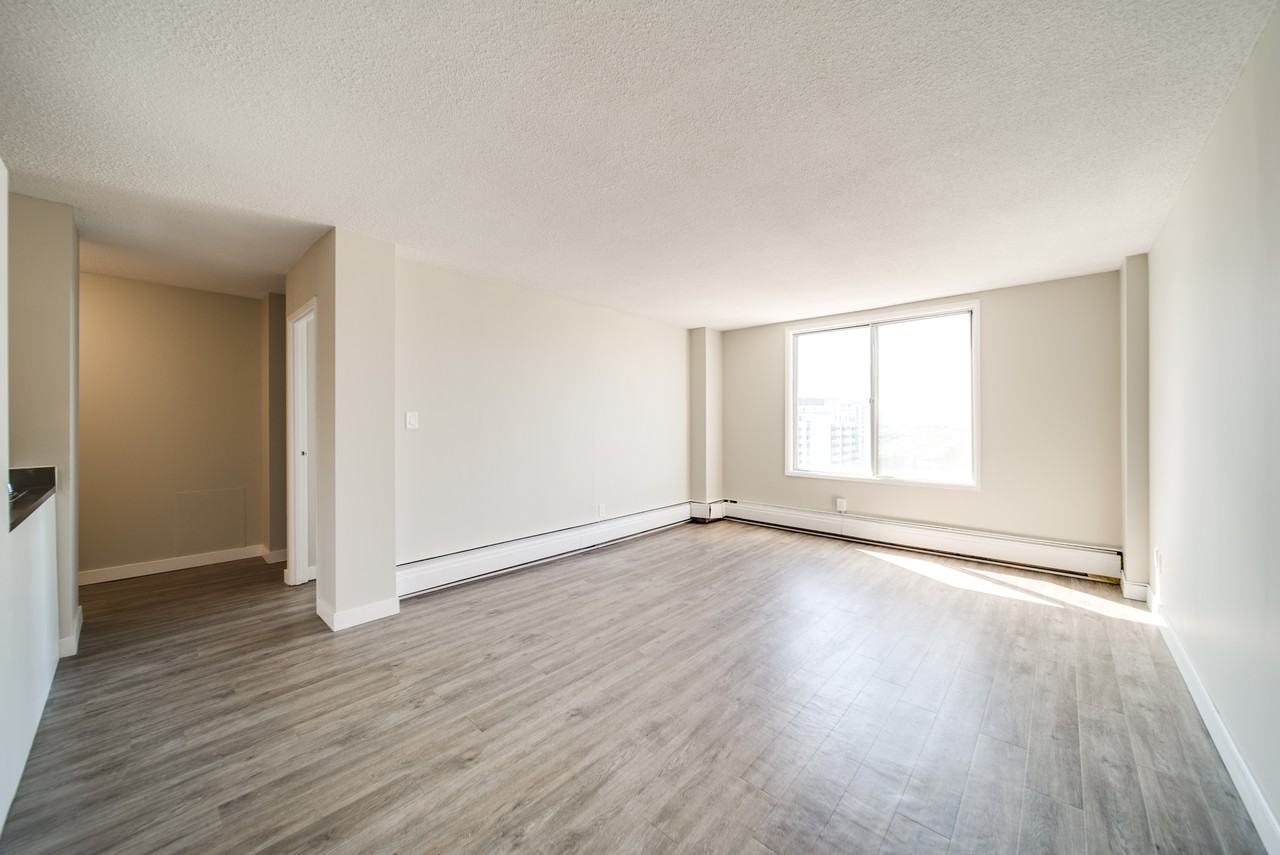 York Tower - Photo 5 of 9