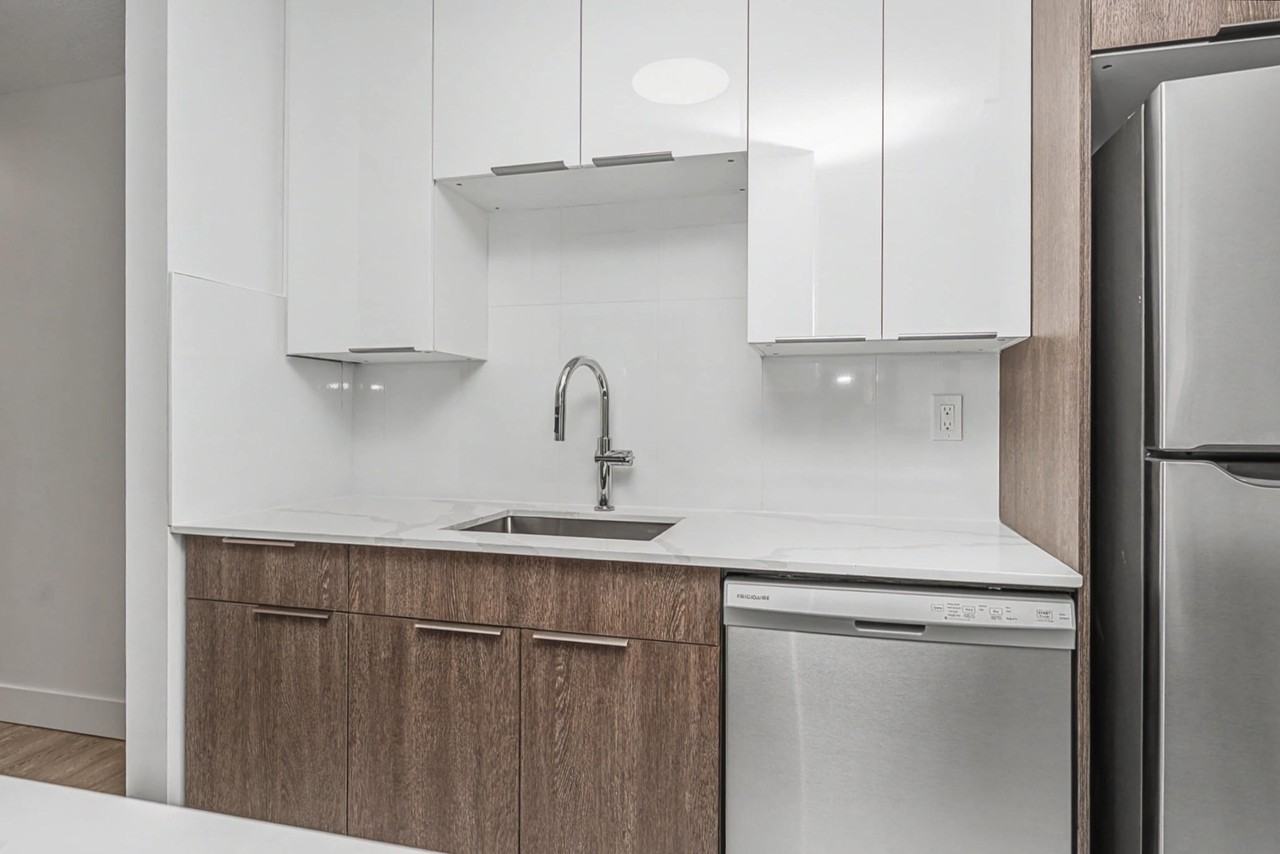 Lancaster Tower - Photo 2 of 14