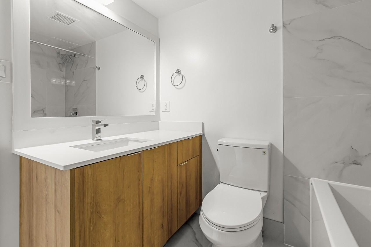 The David Thompson - Photo 7 of 11