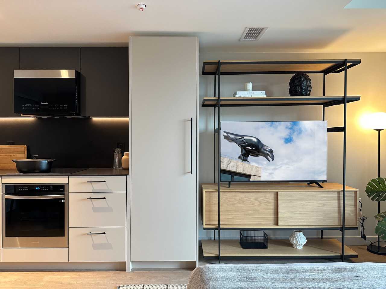 The Raven - Photo 2 of 16