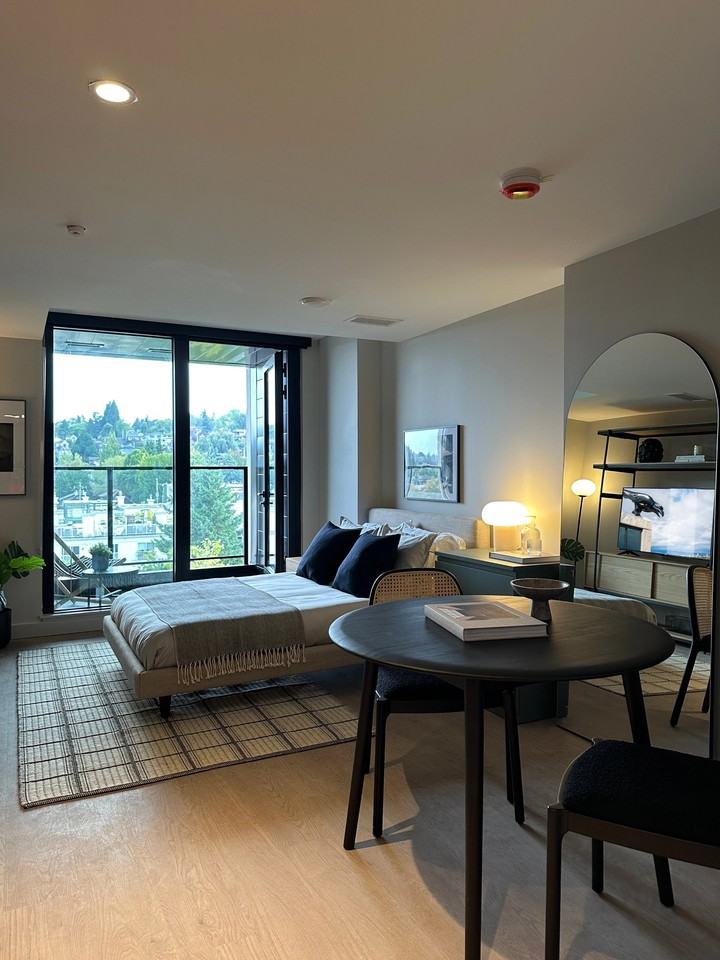 The Raven - Photo 5 of 16