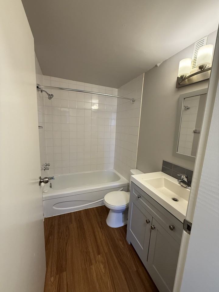 Cypress Manor LIMITED TIME: 1 MONTH FREE + FREE EARLY MOVE - Photo 7 of 20
