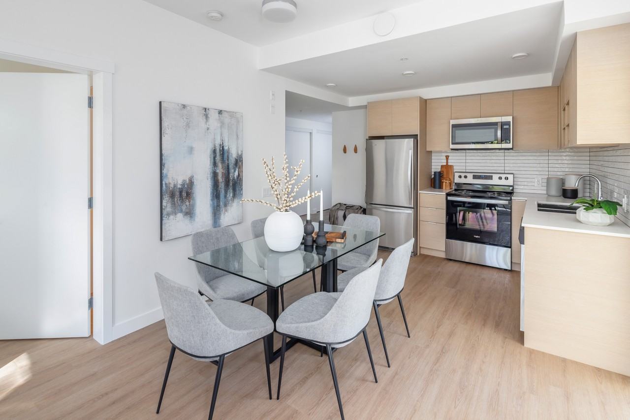 Kits Walk by Strand - Photo 4 of 17