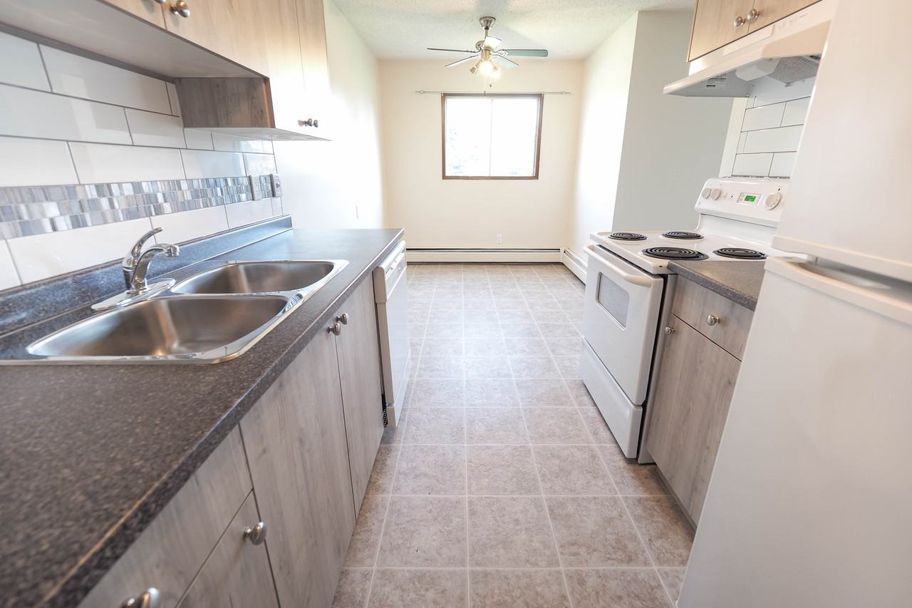 Southwood Gardens - Photo 4 of 9