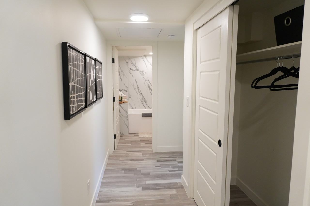 Shelbourne Apartments on 17 Ave, SW, Calgary - Photo 4 of 50