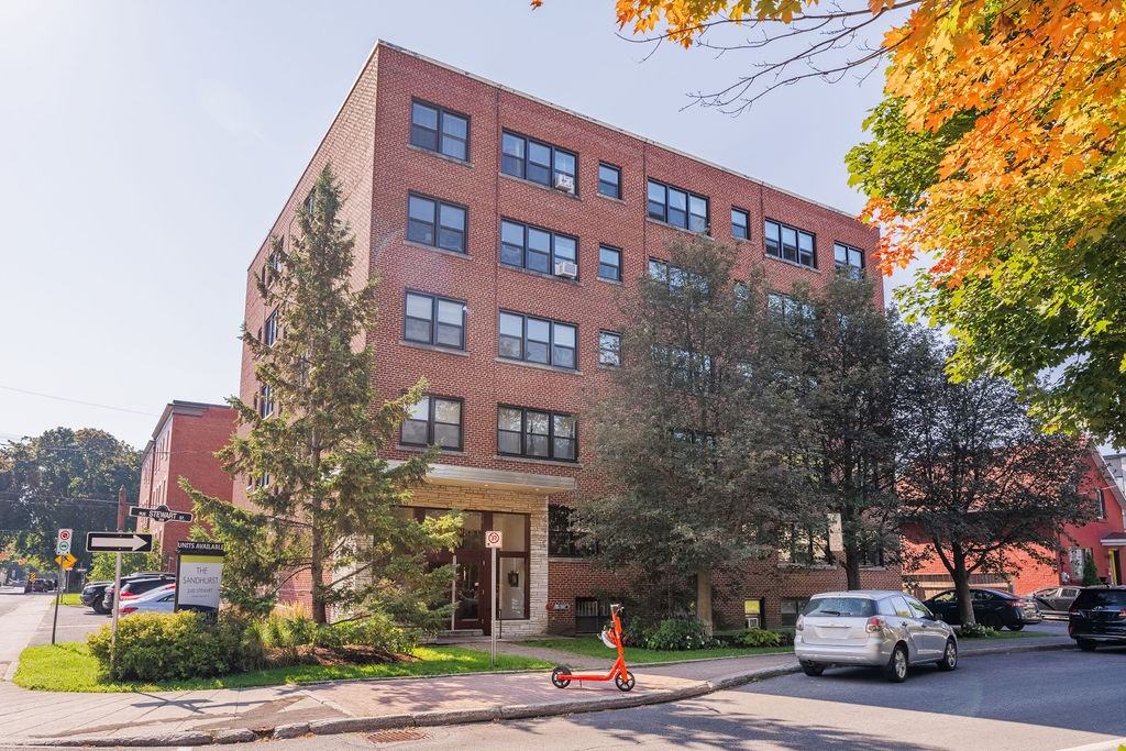 240 Stewart - Photo 7 of 21