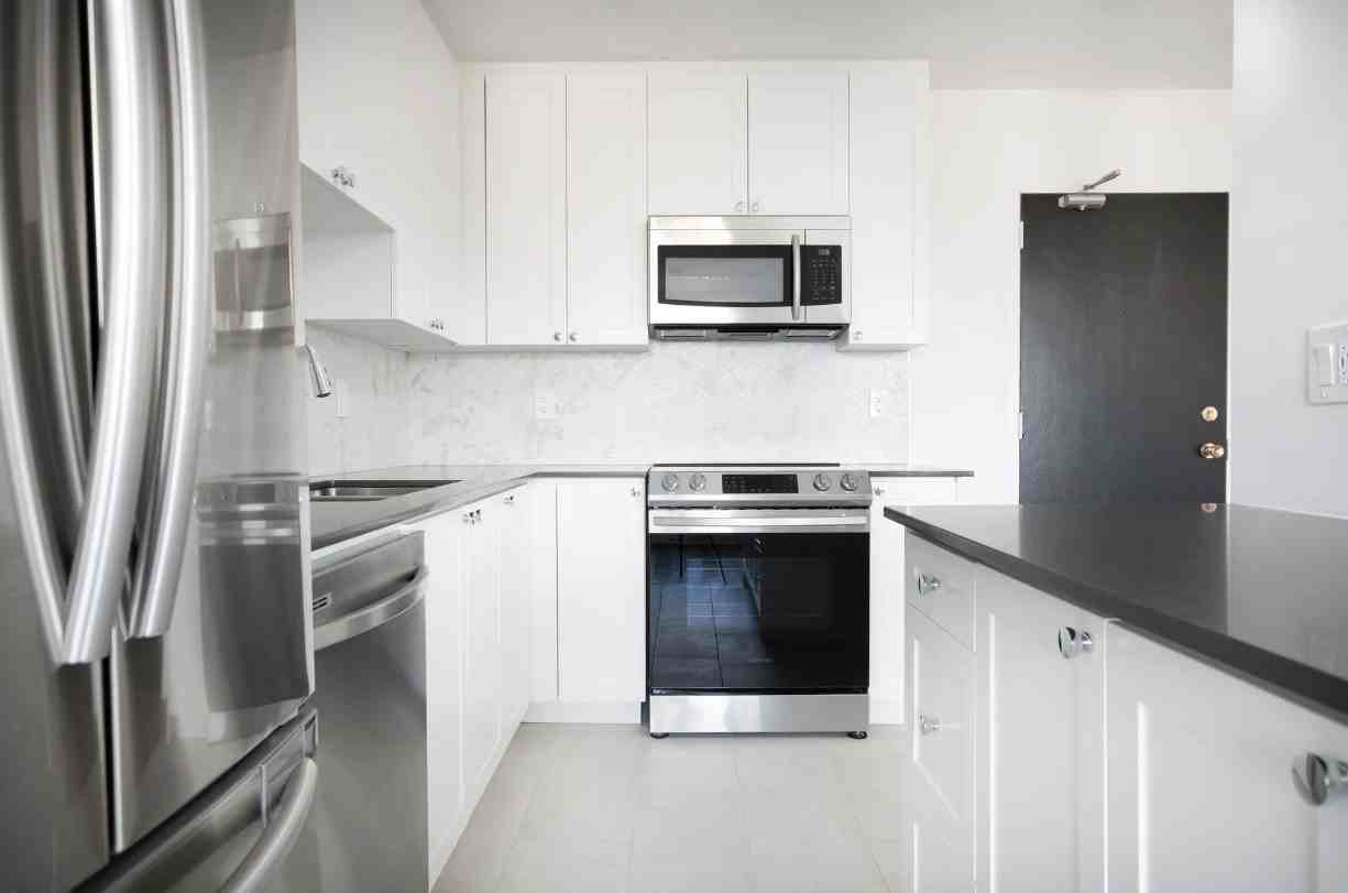 7411 & 7433 Yonge St. and 20 & 30 Clarke Ave - Photo 2 of 11