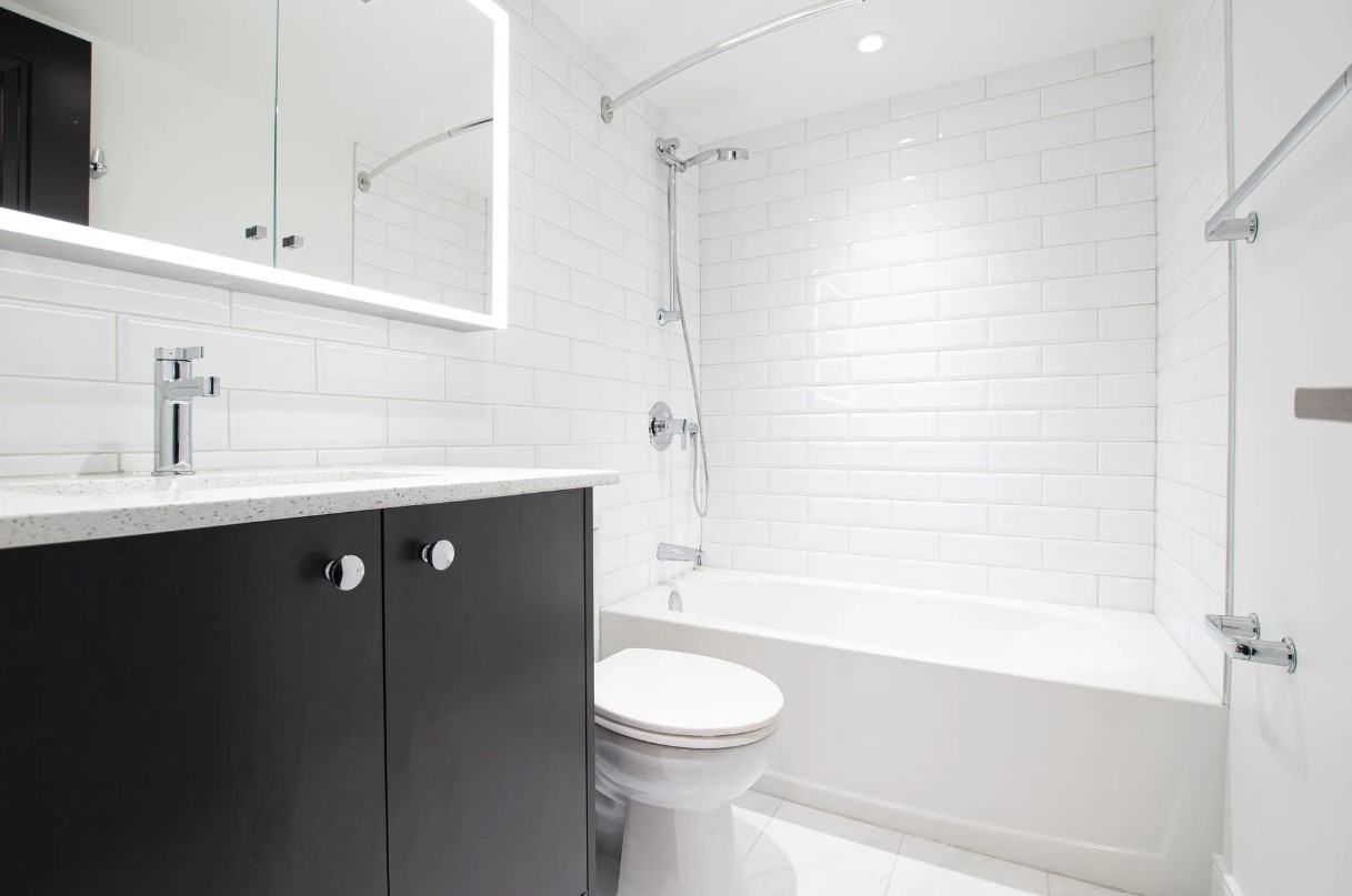 7411 & 7433 Yonge St. and 20 & 30 Clarke Ave - Photo 7 of 11