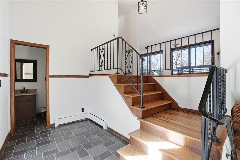 15102 Afton Hills Dr S - Photo 2 of 38