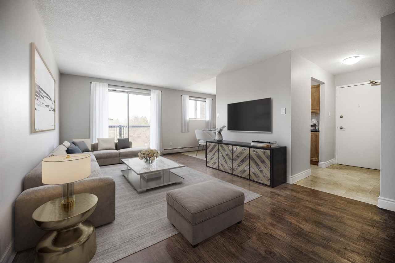 520 Woodlawn Road East - Photo 2 of 10