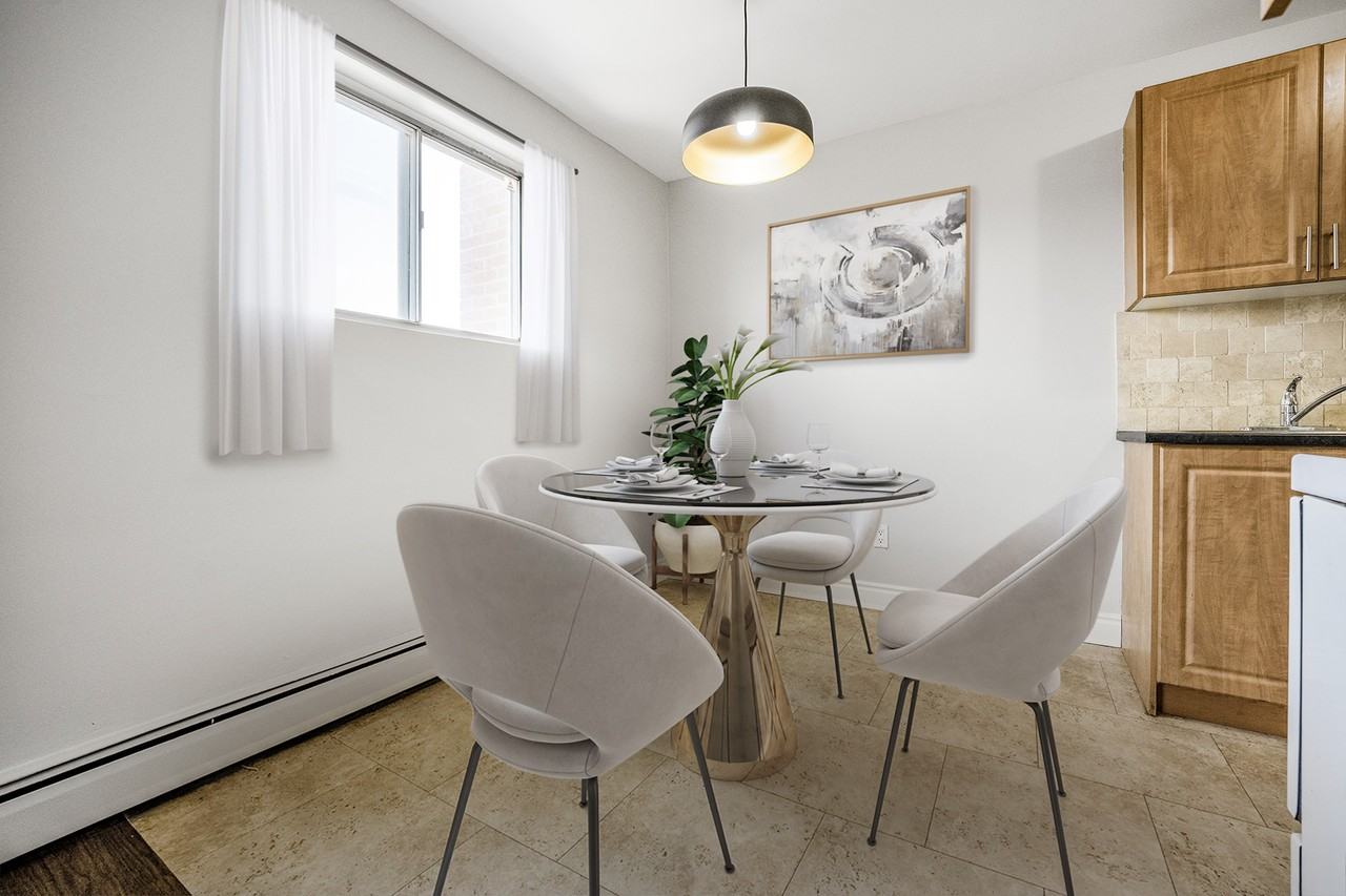 520 Woodlawn Road East - Photo 6 of 10