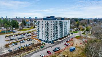 featured image of 528 Lancaster St W