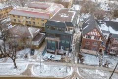 260 Wellington Crescent - Photo 1 of 1